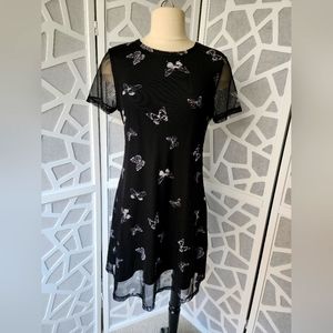 Rue 21 Sz. L Junior women's black butterfly mesh shirt dress.
